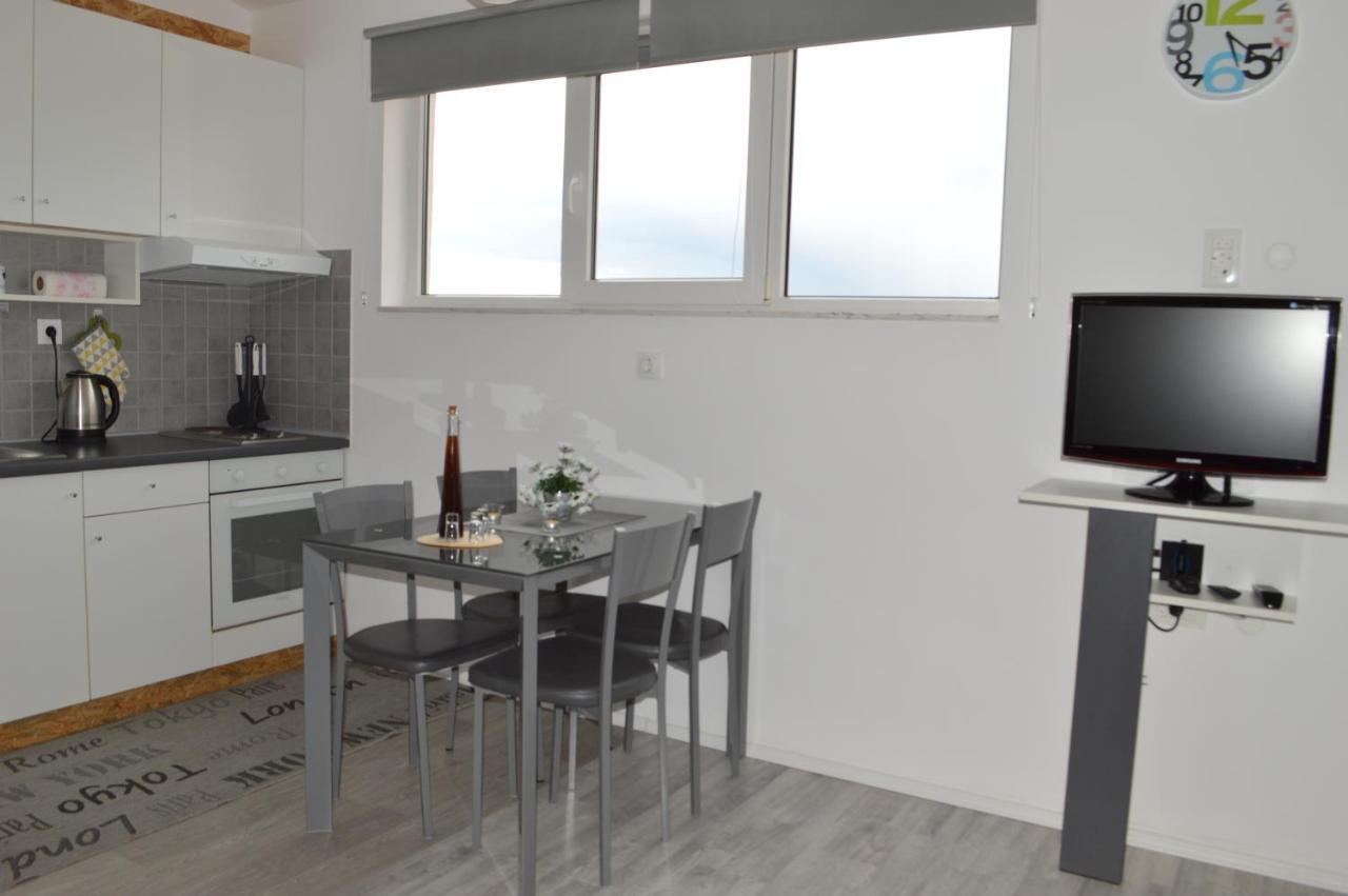 Apartman Luka Kaštela Exteriör bild