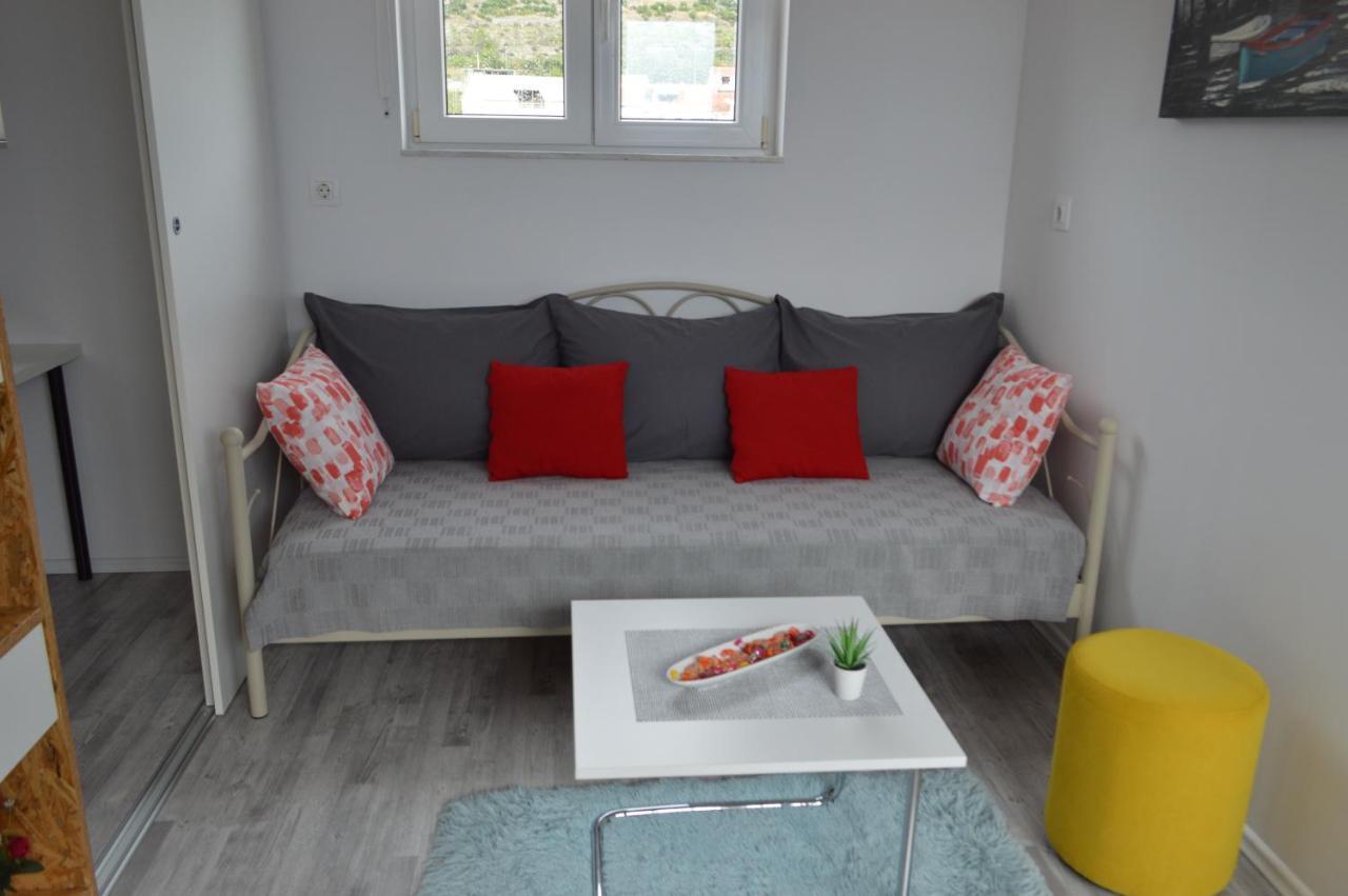 Apartman Luka Kaštela Exteriör bild