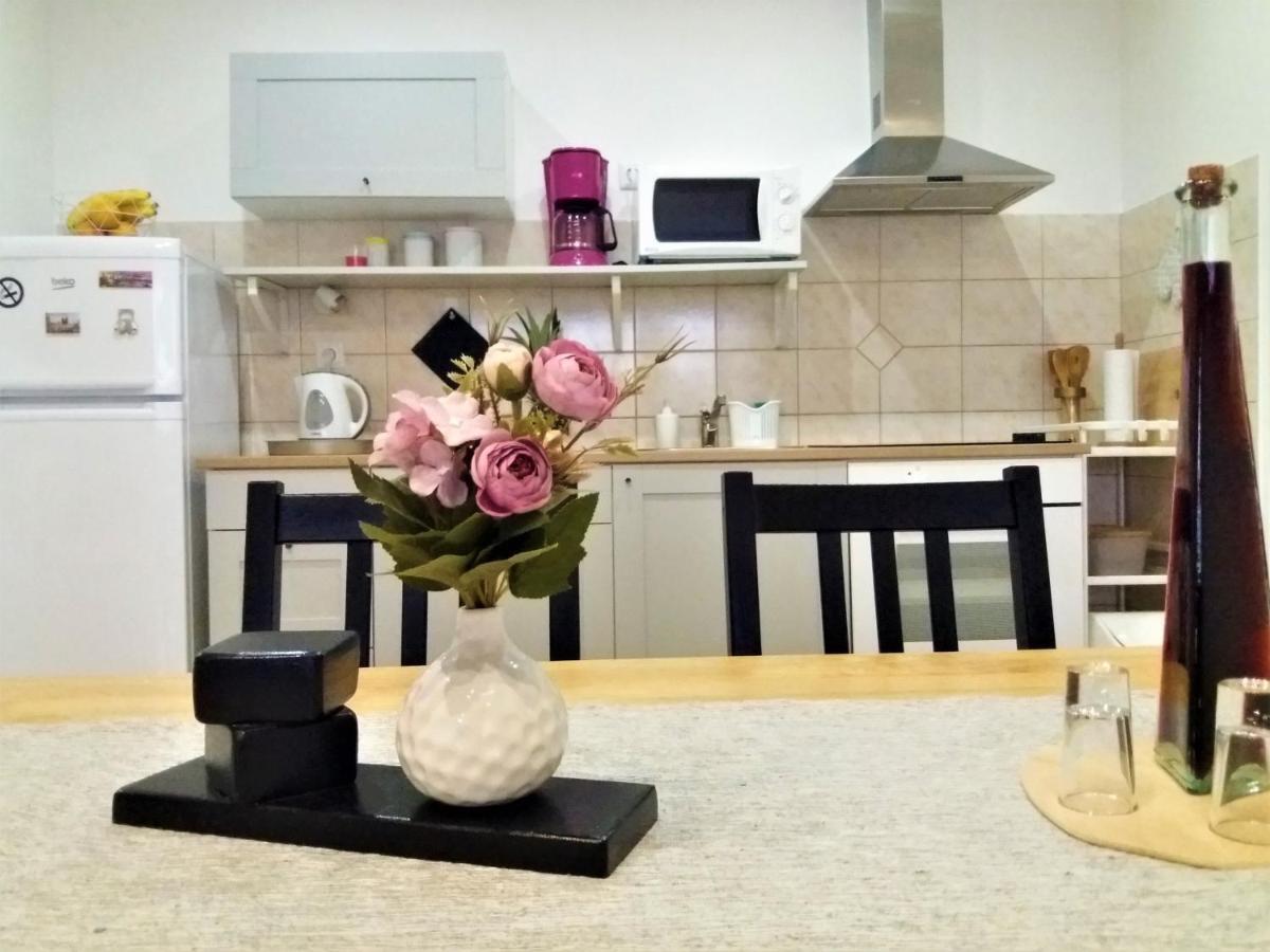 Apartman Luka Kaštela Exteriör bild