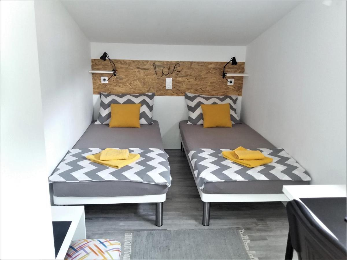 Apartman Luka Kaštela Exteriör bild
