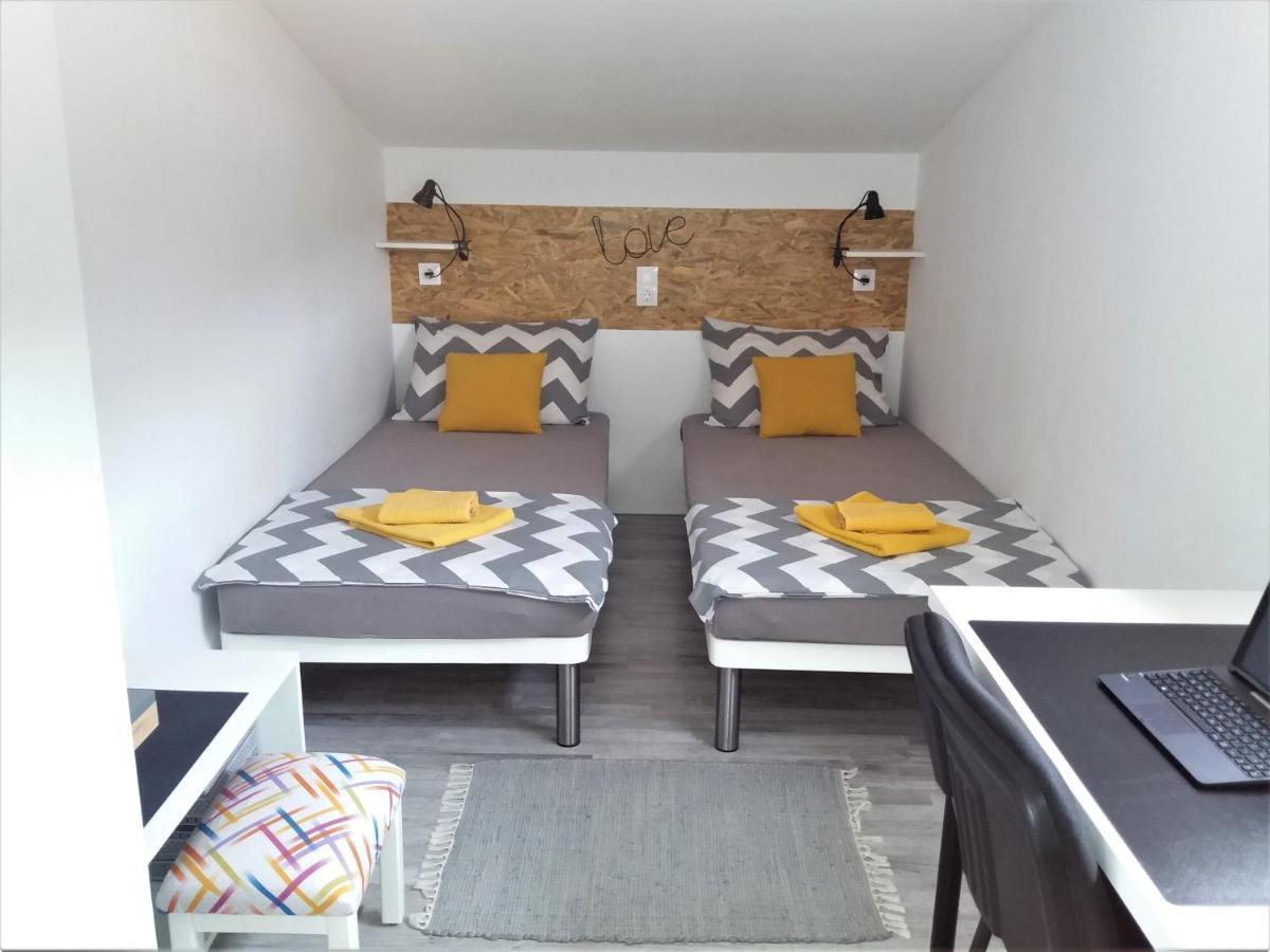 Apartman Luka Kaštela Exteriör bild