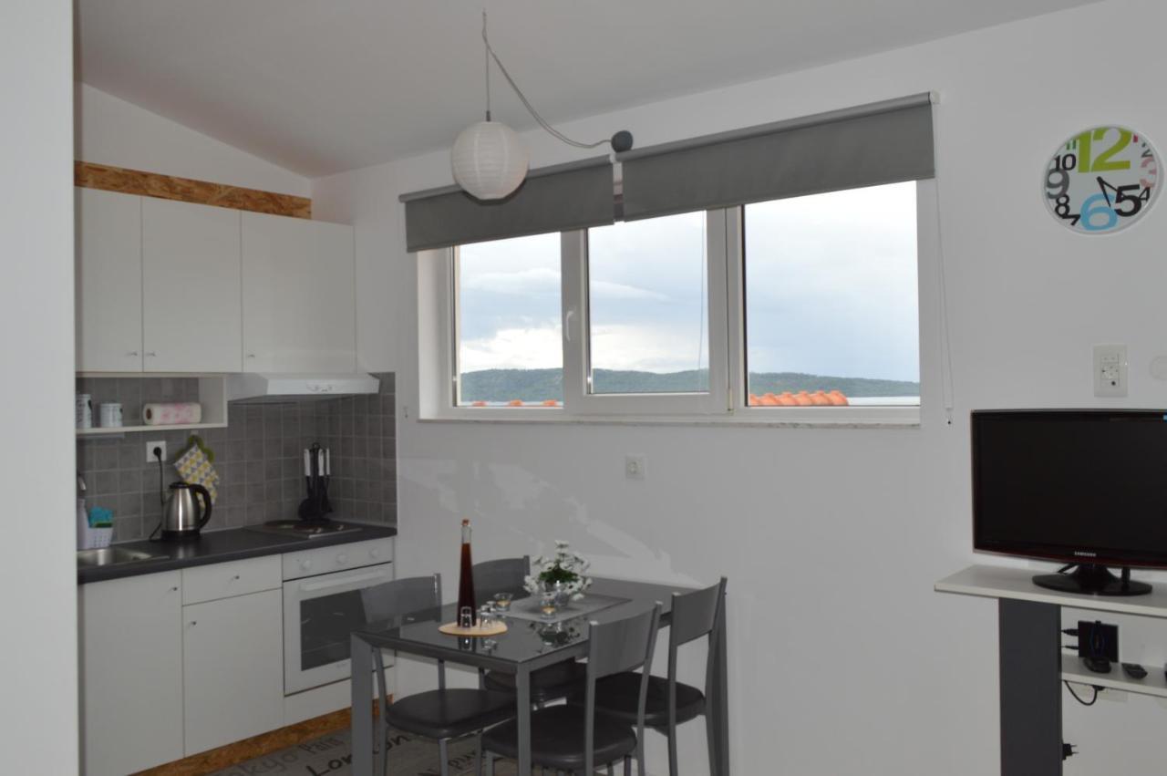 Apartman Luka Kaštela Exteriör bild