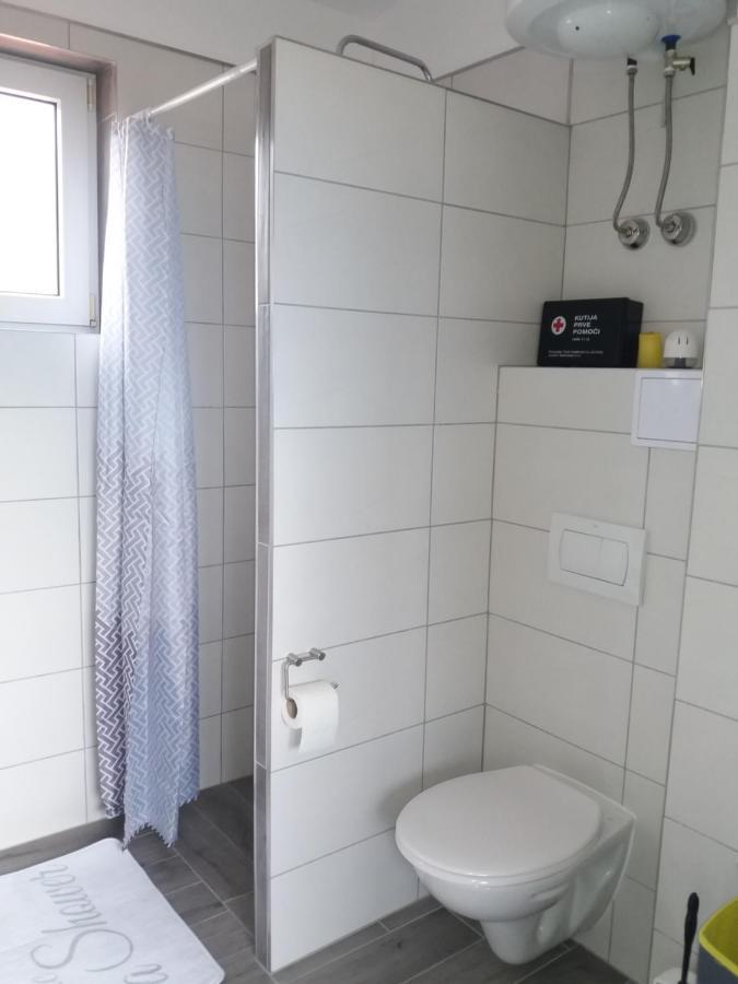 Apartman Luka Kaštela Exteriör bild