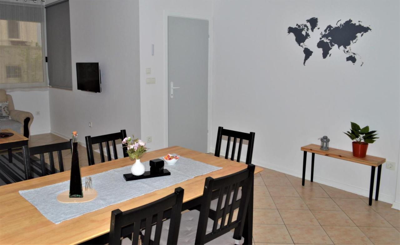 Apartman Luka Kaštela Exteriör bild